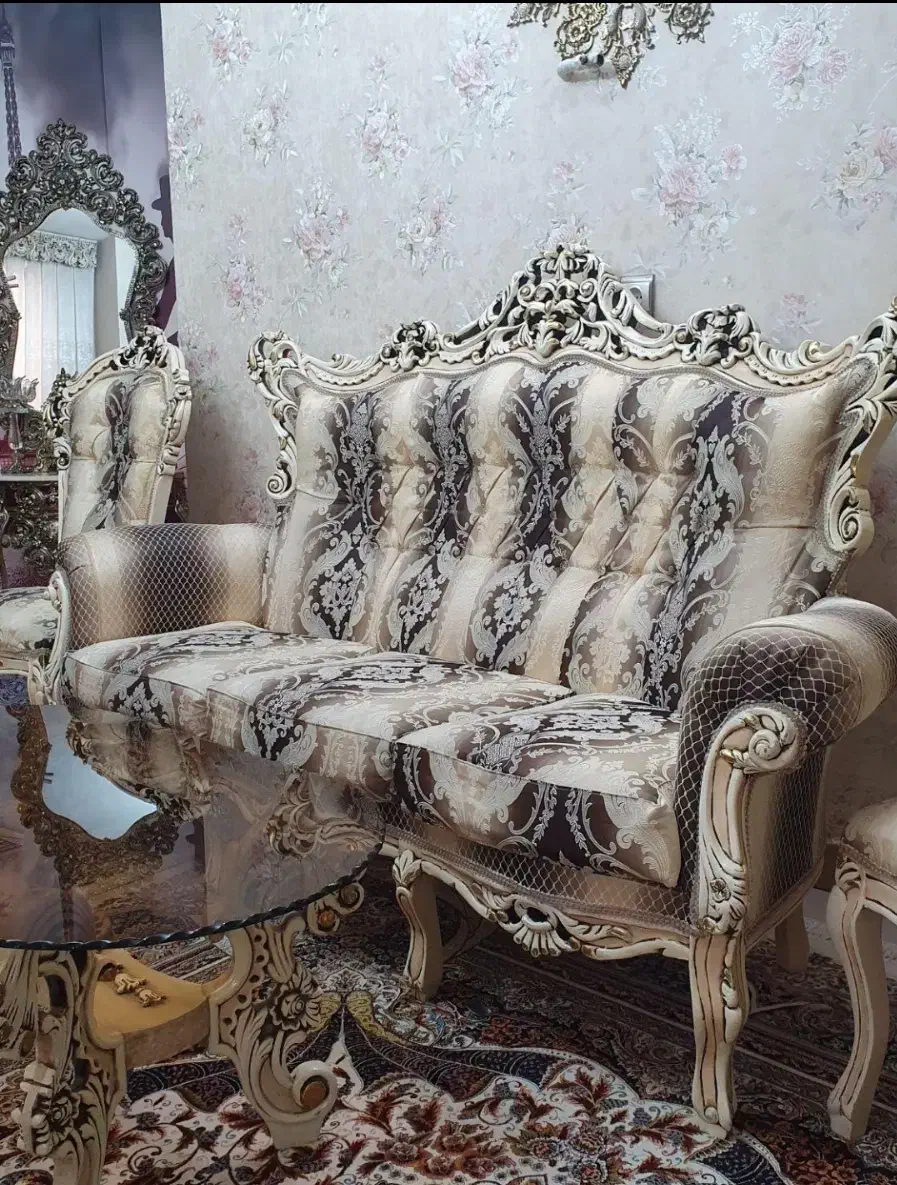 مبل ۹ نفره.کاملا سالم.جنس چوب راش درجه یک.|مبلمان خانگی و میز عسلی|پیشوا, |دیوار