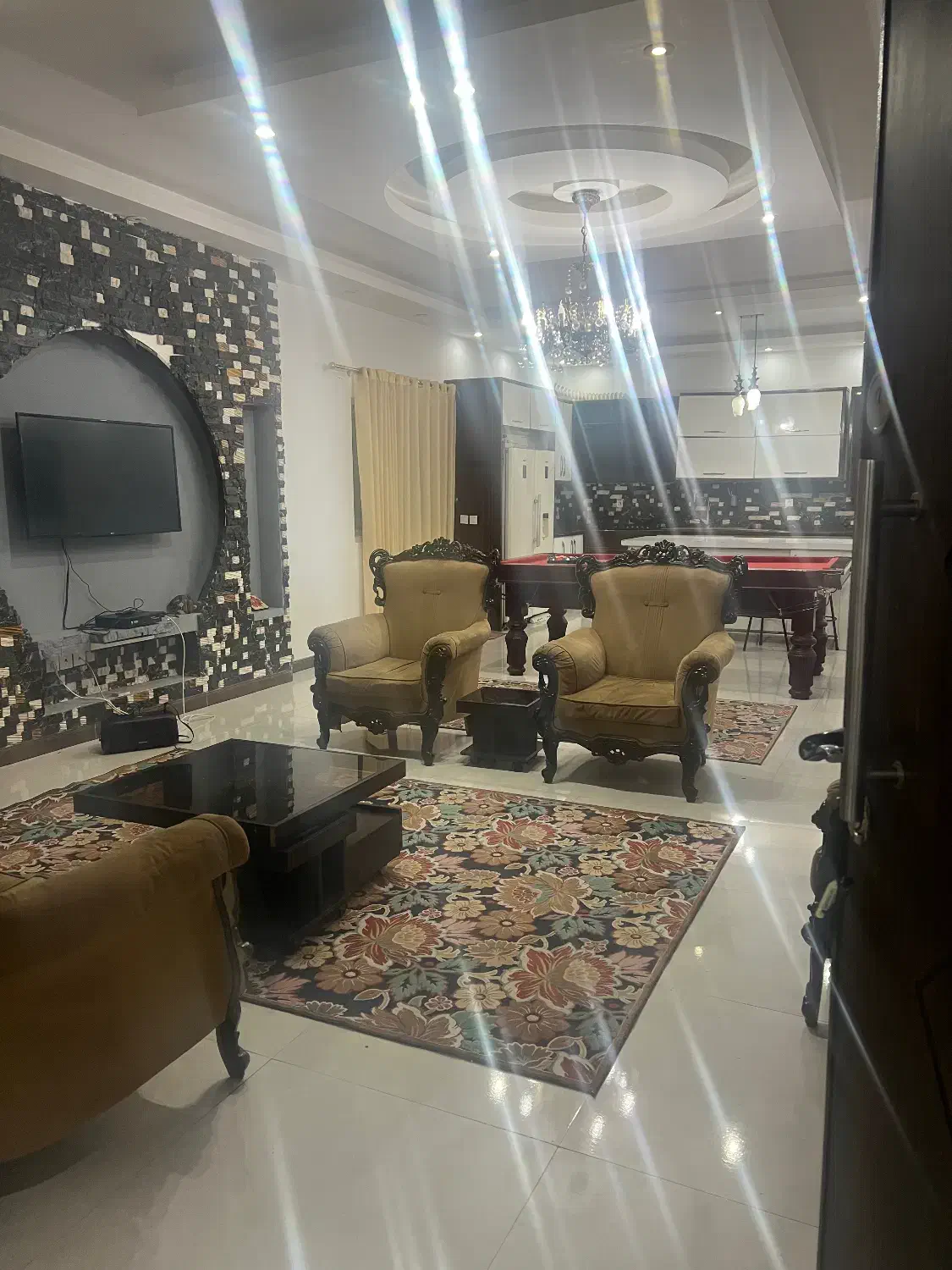 استخردار بیلیارد سیستم صوتی شهرکی مالک هستم|اجارهٔ کوتاه‌مدت ویلا و باغ|سلمان‌شهر, |دیوار