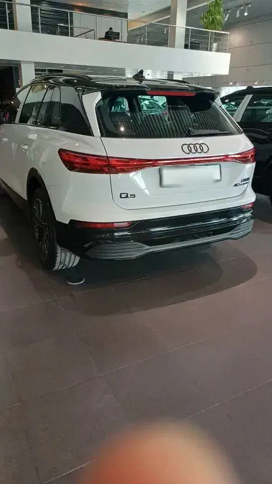 آئودی صفر بلک پکیچ سفید تیپ ۴|خودرو سواری و وانت|تهران, اختیاریه|دیوار