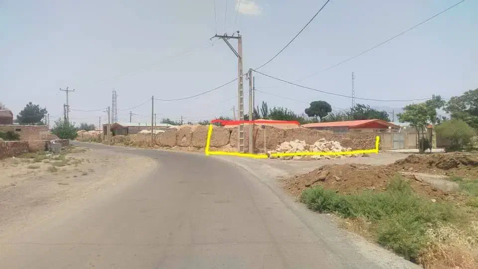 زمین دو نبش بر جاده ۱۴۰ متر دارای سند و پلاک ثبتی|فروش زمین و ملک کلنگی|دلیجان, |دیوار
