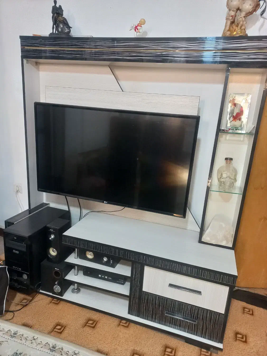 میزغذاخوری|میز و صندلی غذاخوری|اندیشه, اندیشه فاز ۴|دیوار