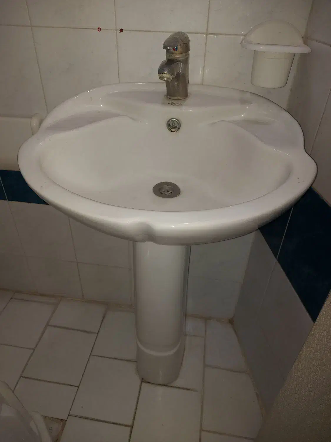 روشویی کاملا سالم|لوازم سرویس بهداشتی|تهران, تهرانپارس غربی|دیوار