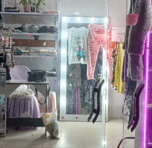 آینه قدی شلف چهارشنبه|آرایشگاه و سالن‌های زیبایی|رشت, معلولین|دیوار