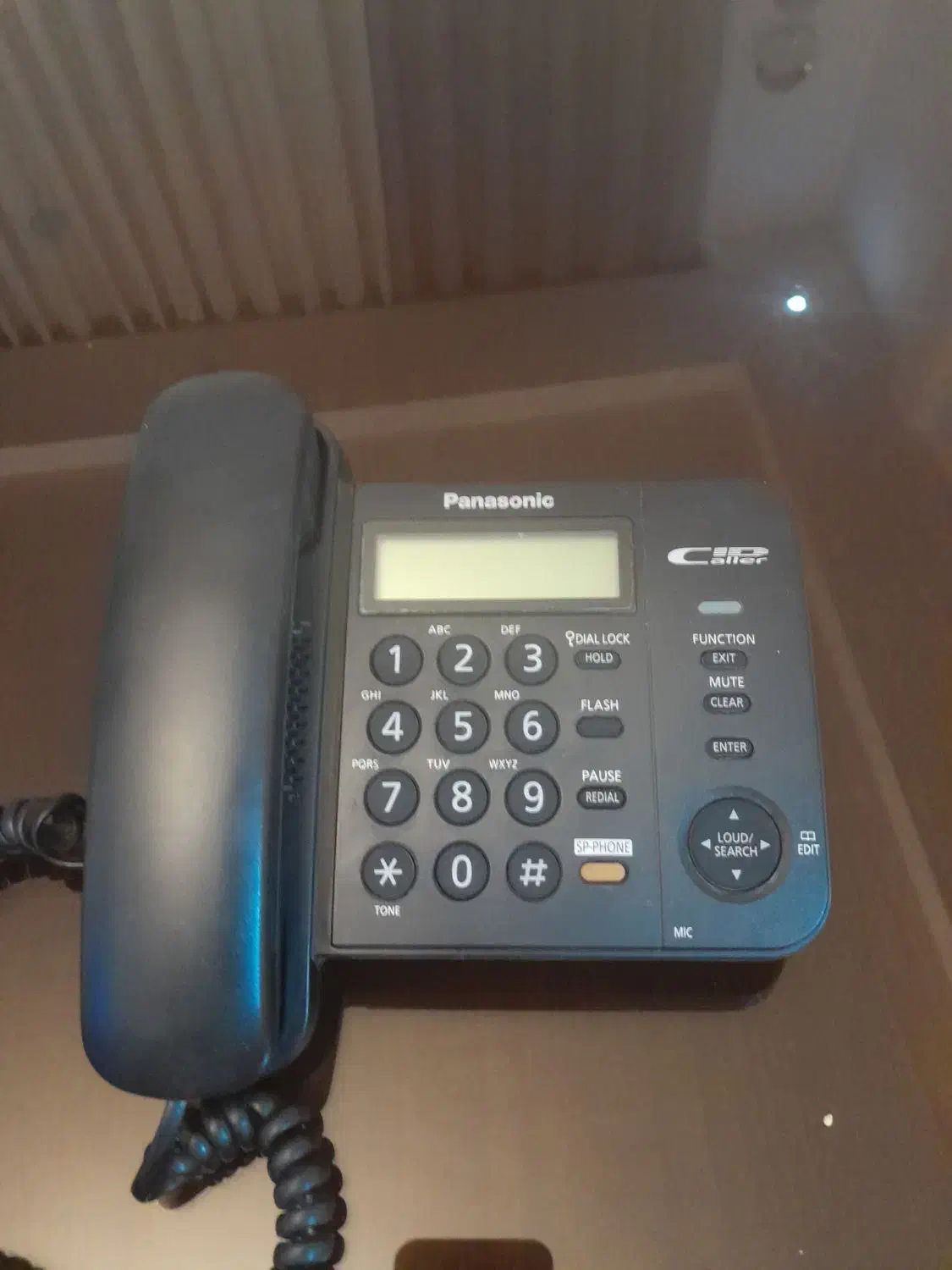 تلفن رومیزی|تلفن رومیزی|نیشابور, گمنام غربی|دیوار