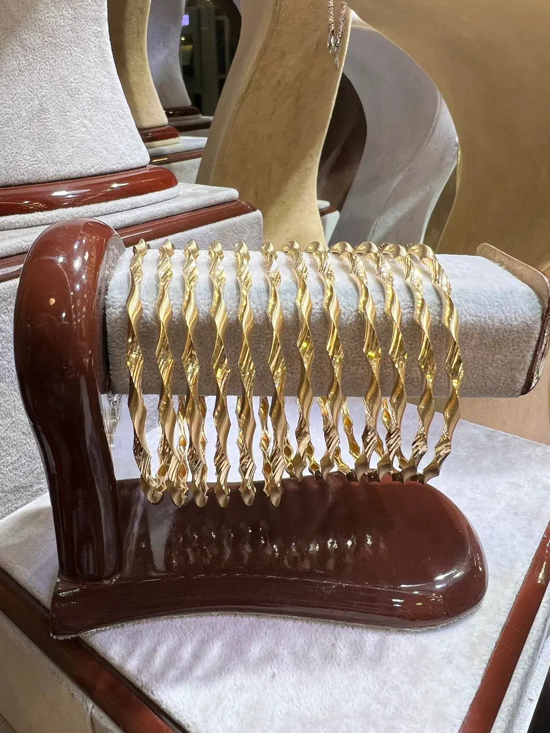 النگو اماراتی سبک و جدید|جواهرات|کاشان, بازار کاشان|دیوار