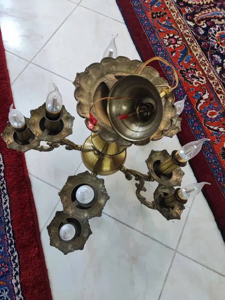 سه جفت لوستر برنجی 5 شاخه در دو طبقه در حدنو سالم|لوستر و چراغ آویز|مشهد, جانباز|دیوار