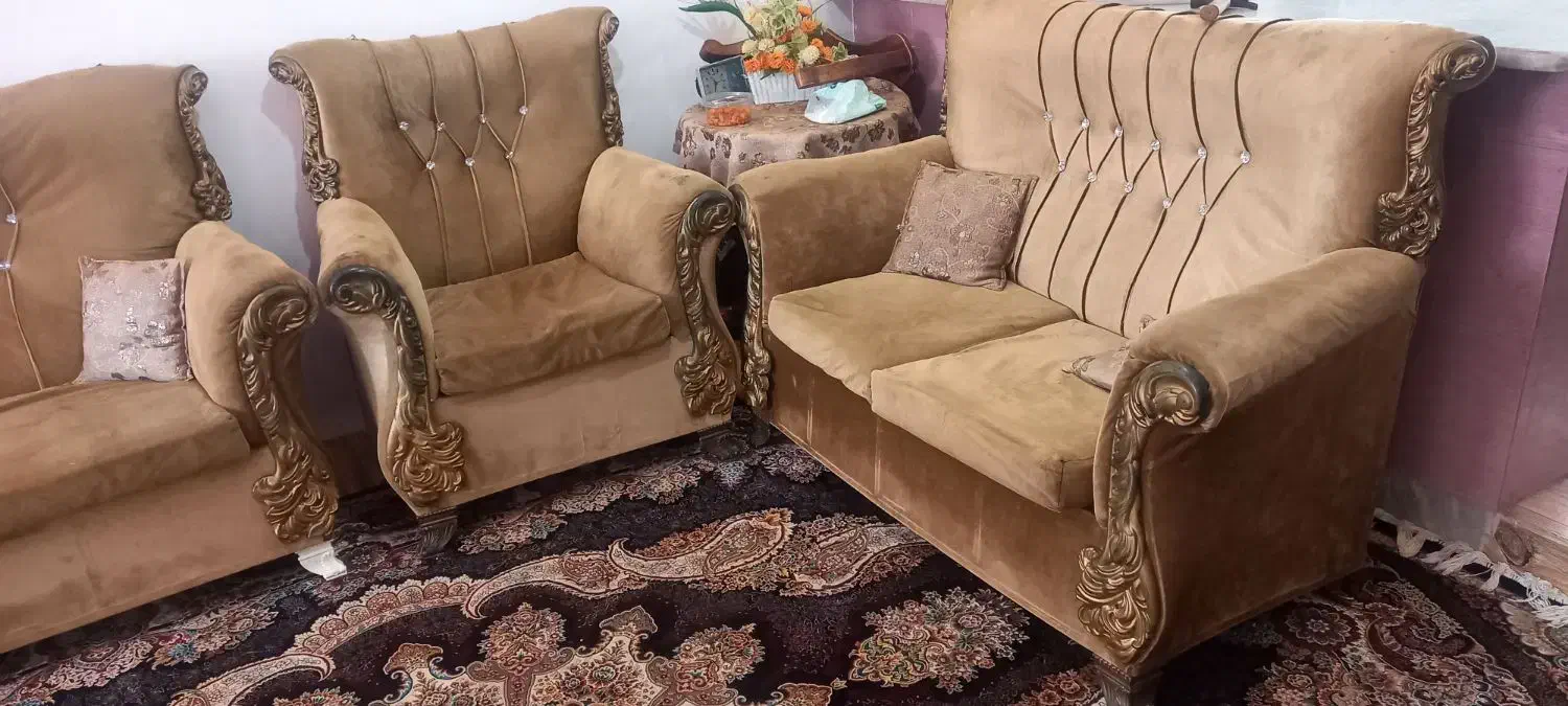 مبلمان زیر قیمت|مبلمان خانگی و میز عسلی|لاهیجان, مهرگان|دیوار