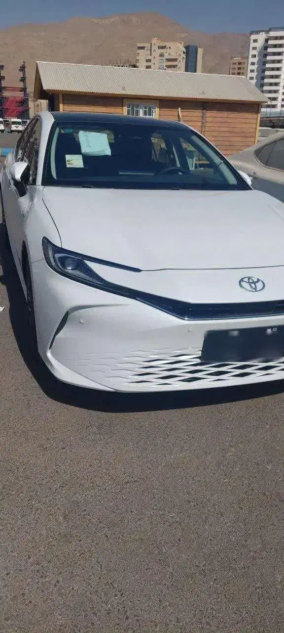 تویوتا کمری پریمیوم وارداتی 2024 هیبرید ۲/۵ لیتر|خودرو سواری و وانت|تبریز, |دیوار