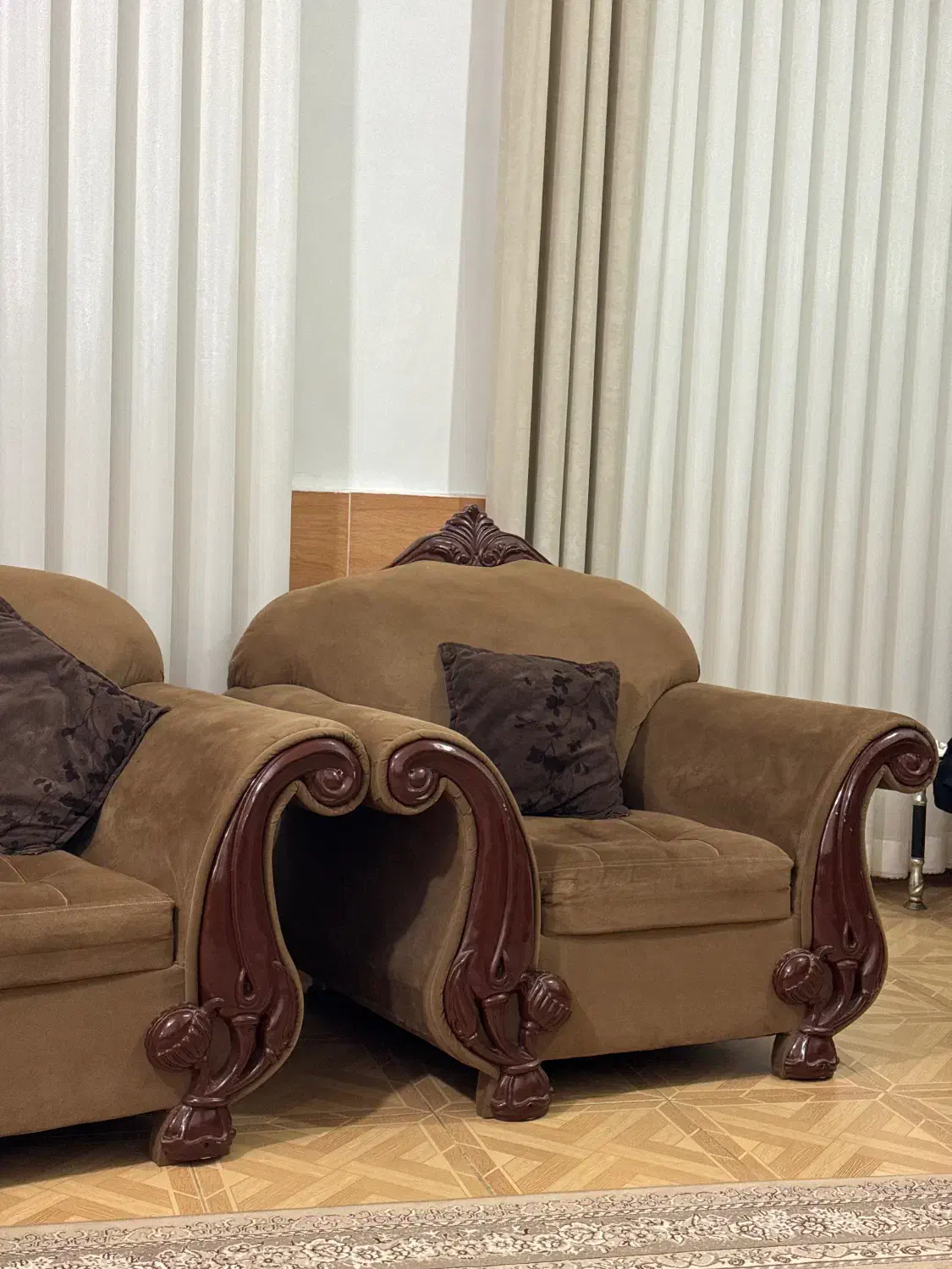 مبل ومیزعسلی|مبلمان خانگی و میز عسلی|قائم‌شهر, |دیوار