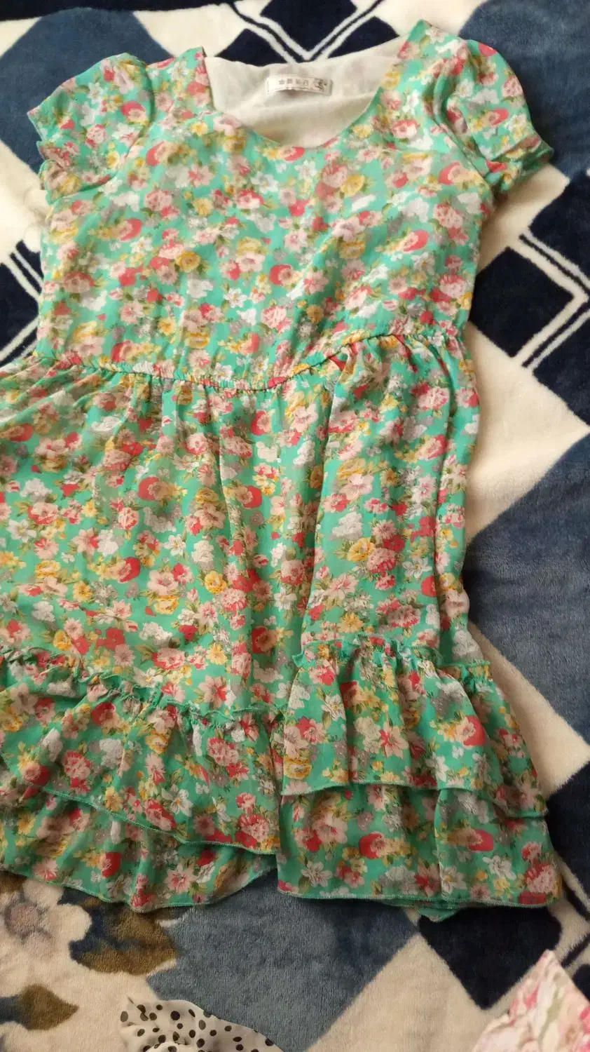 لباس|لباس|مشهد, تربیت (صدف)|دیوار