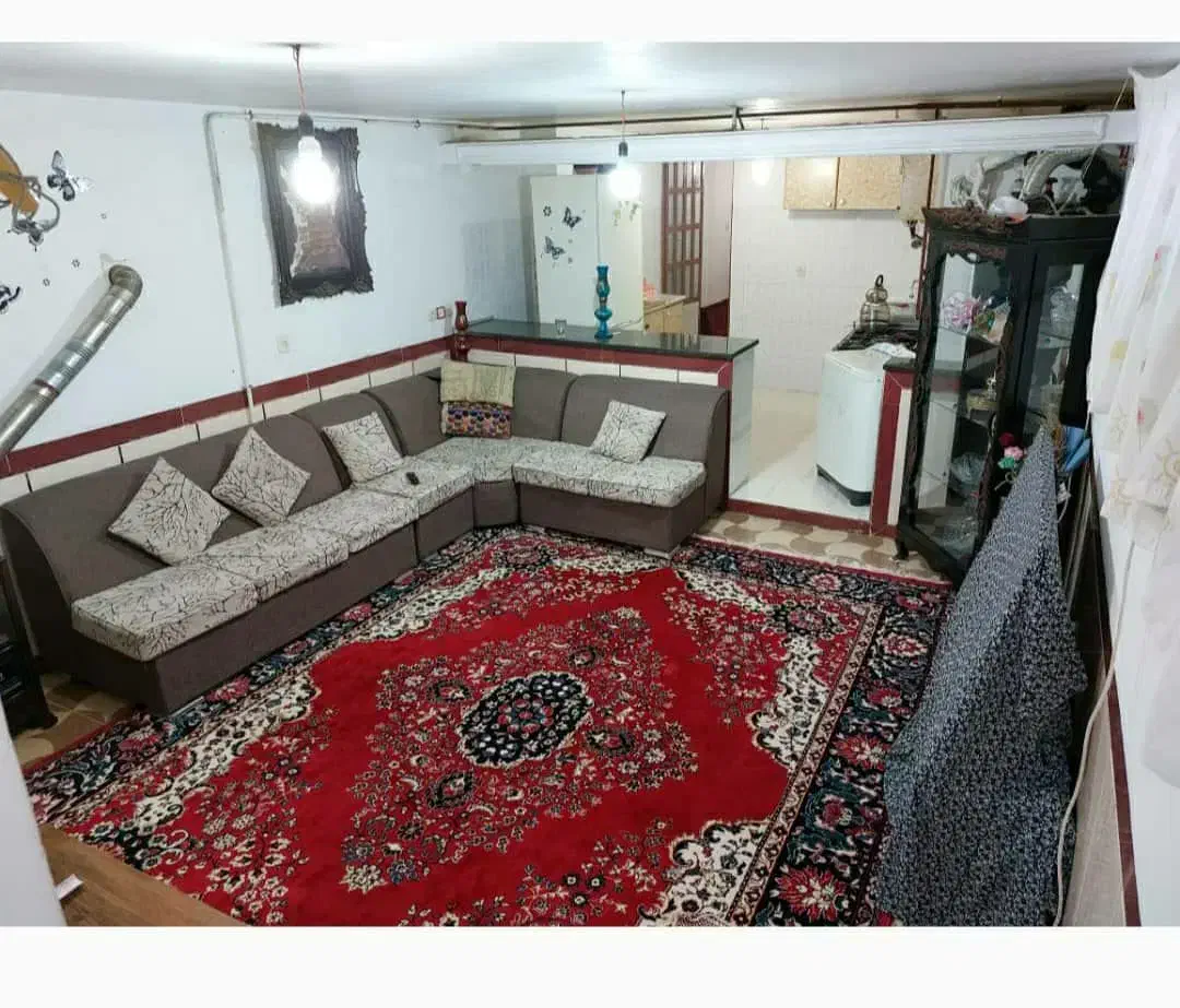 فروش دوطبقه ویلایی و دارای زیر زمین|فروش خانه و ویلا|نهاوند, |دیوار