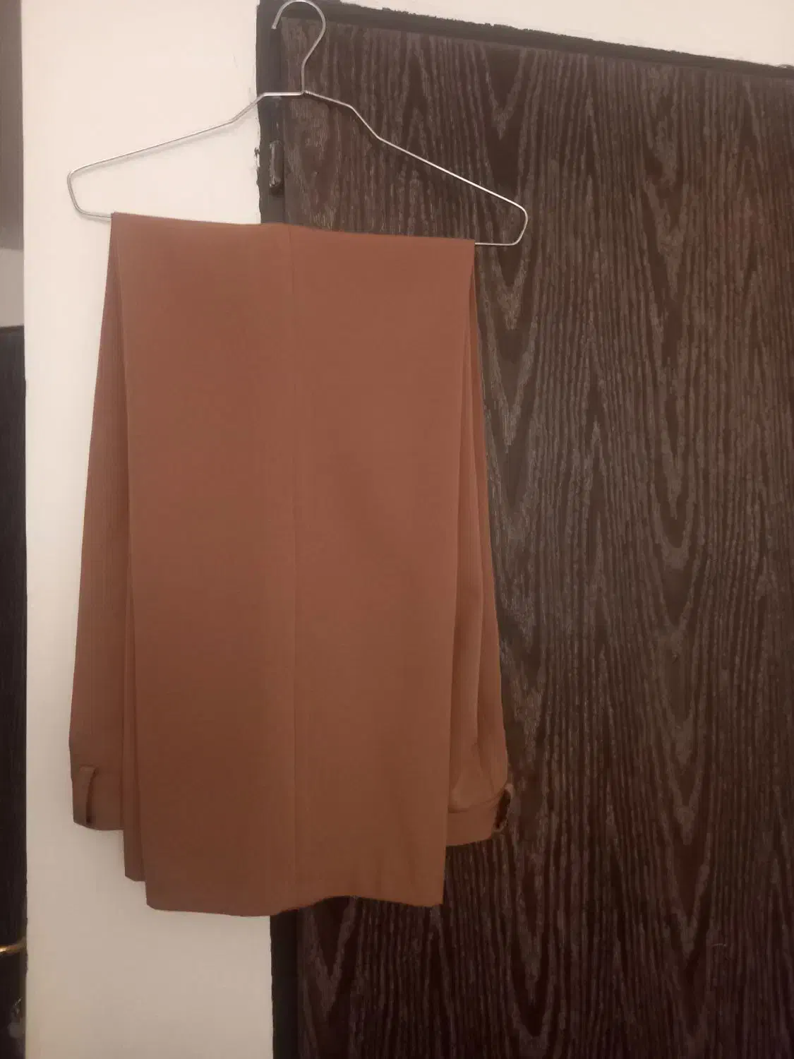 شلوارمازراتی|لباس|صدرا-فارس, فاز ۱|دیوار