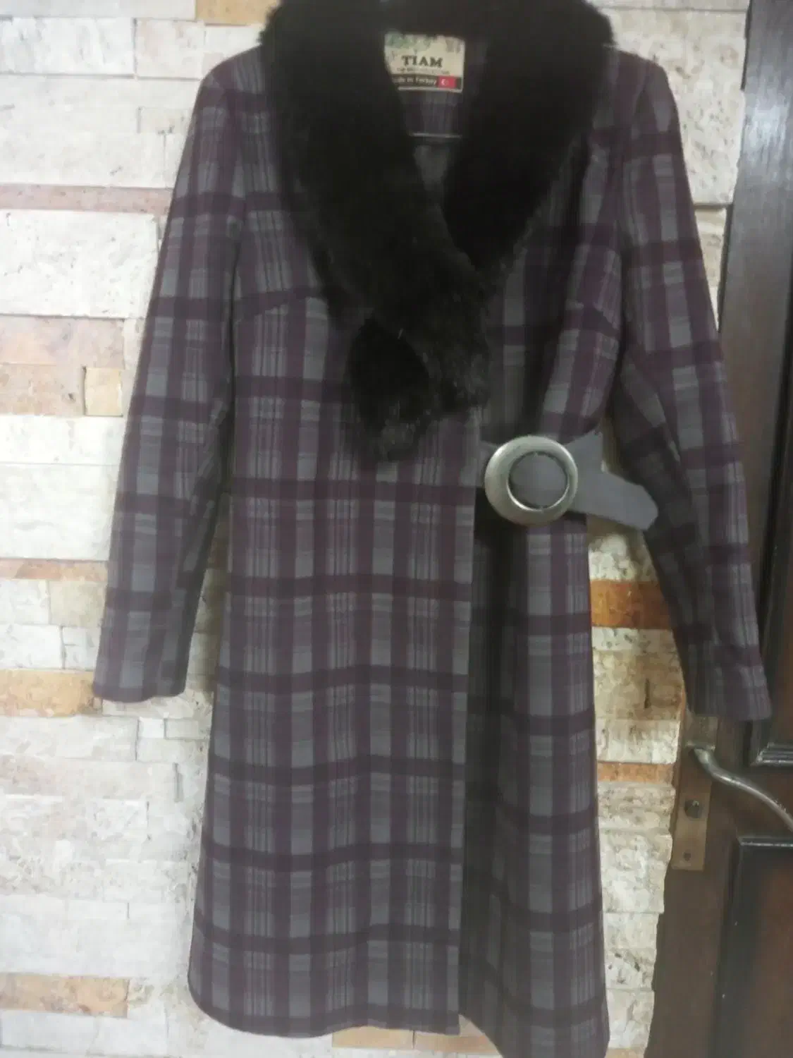 پالتو زنانه|لباس|رشت, آب و برق|دیوار