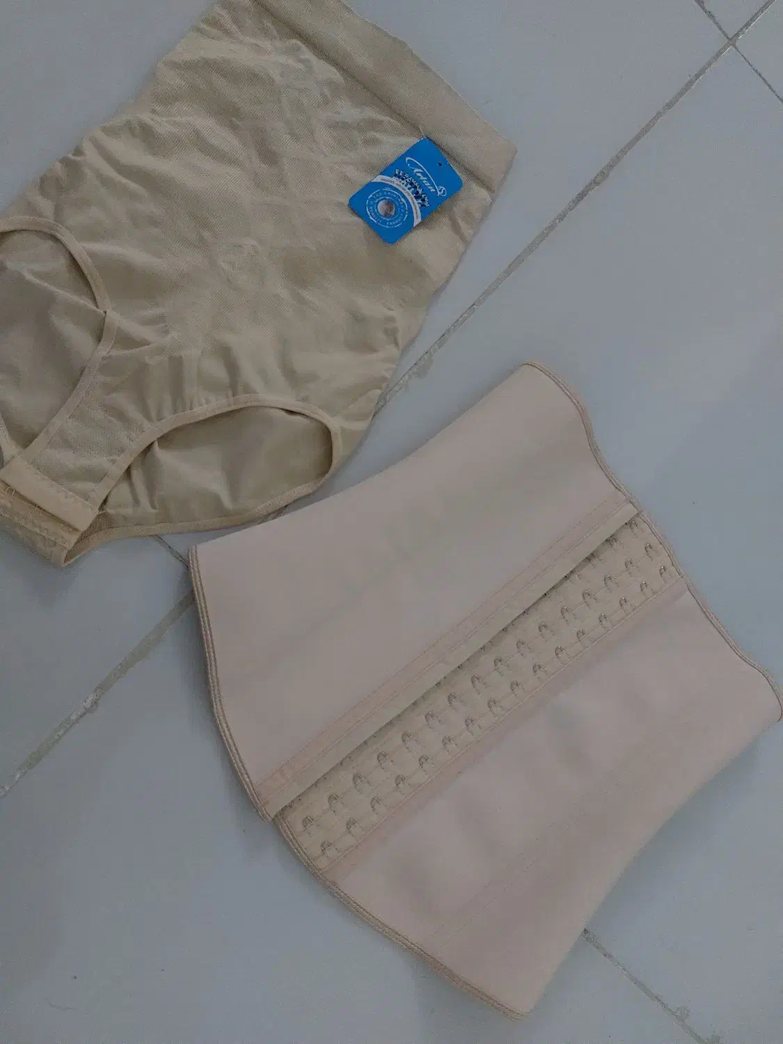 گن ساعت شنی سایز کوچک بهمراه گن شورتی ارتا|لباس|تبریز, |دیوار