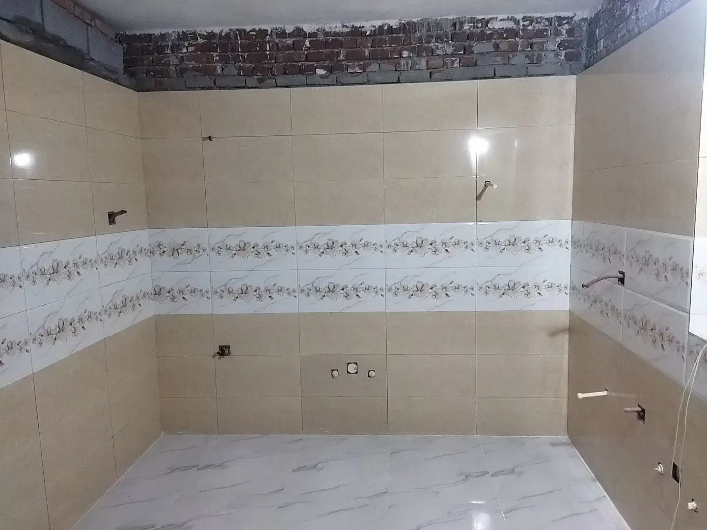 شاگرد واردکاشیکار لازم دارم|استخدام معماری، عمران و ساختمانی|مهاباد (آذربایجان غربی), |دیوار