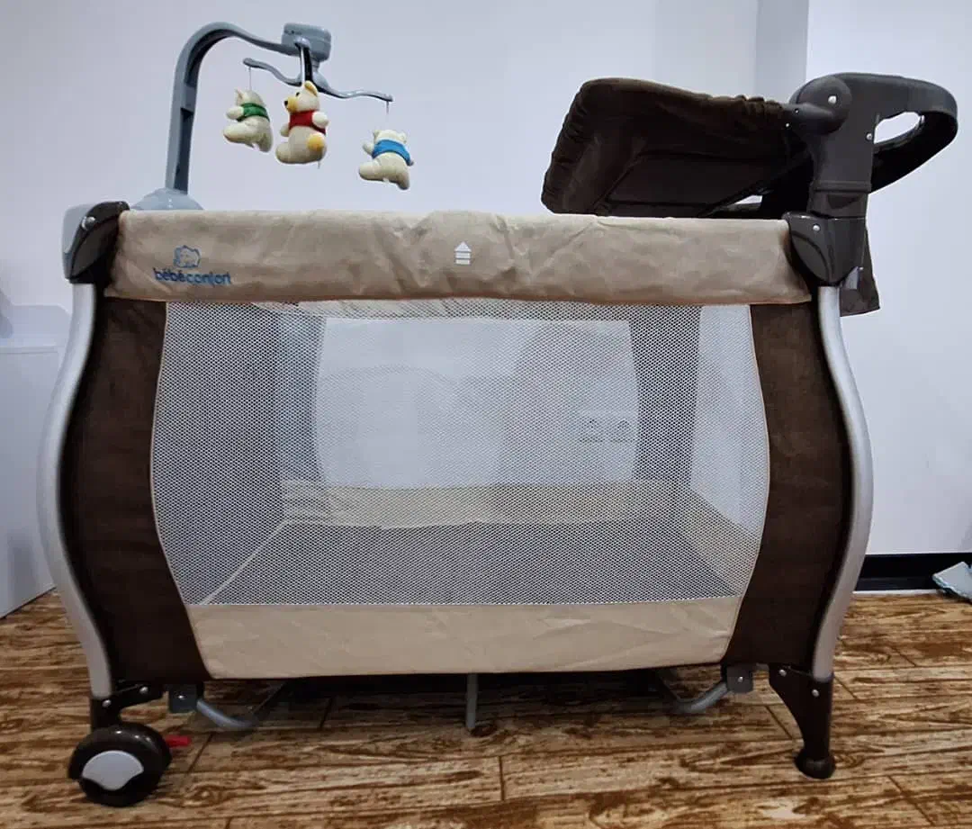 تخت و پارک کودک|تخت و صندلی بچه|قم, باغ کرباسی|دیوار