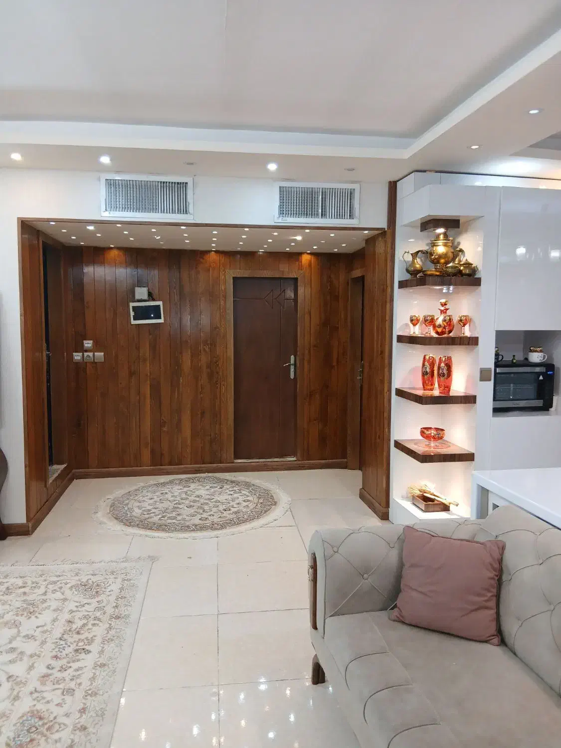 آپارتمان ۳۰۰متری|فروش آپارتمان|فلاورجان, |دیوار