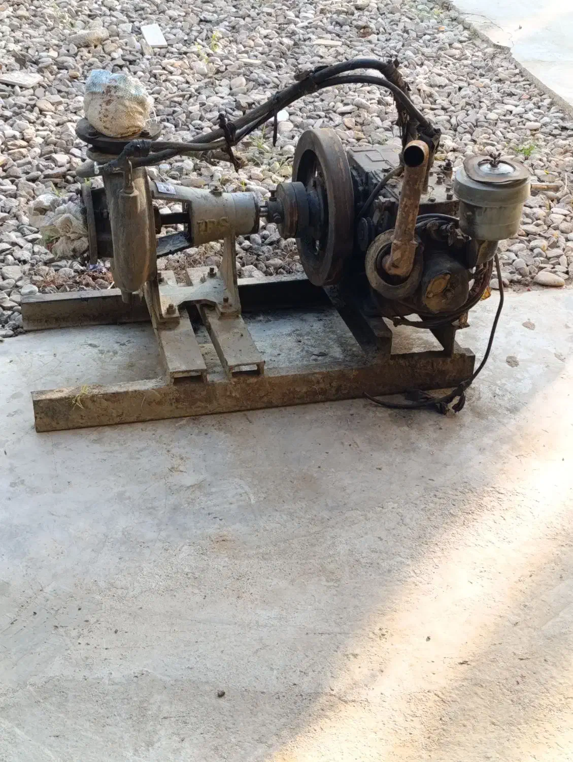 یک عدد موتور آب تیلر|ماشینآلات صنعتی|آق قلا, |دیوار