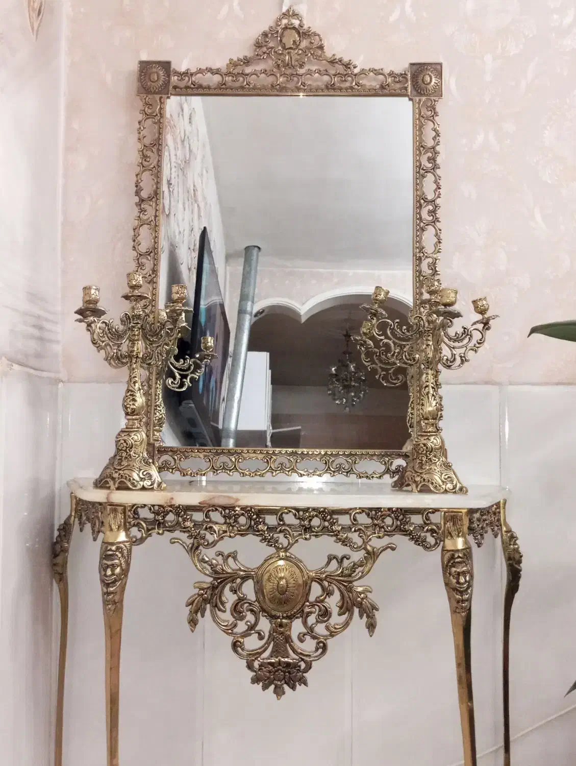 آینه شمعدان و میز تلفن و ساعت برنز|آینه|قرچک, مهدیه|دیوار