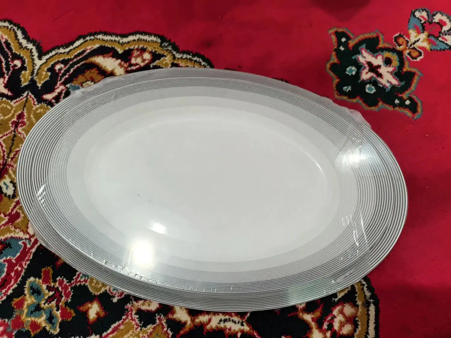 سرویس چینی ۲۸ زرین ایران|ظروف سرو و پذیرایی|الشتر, |دیوار