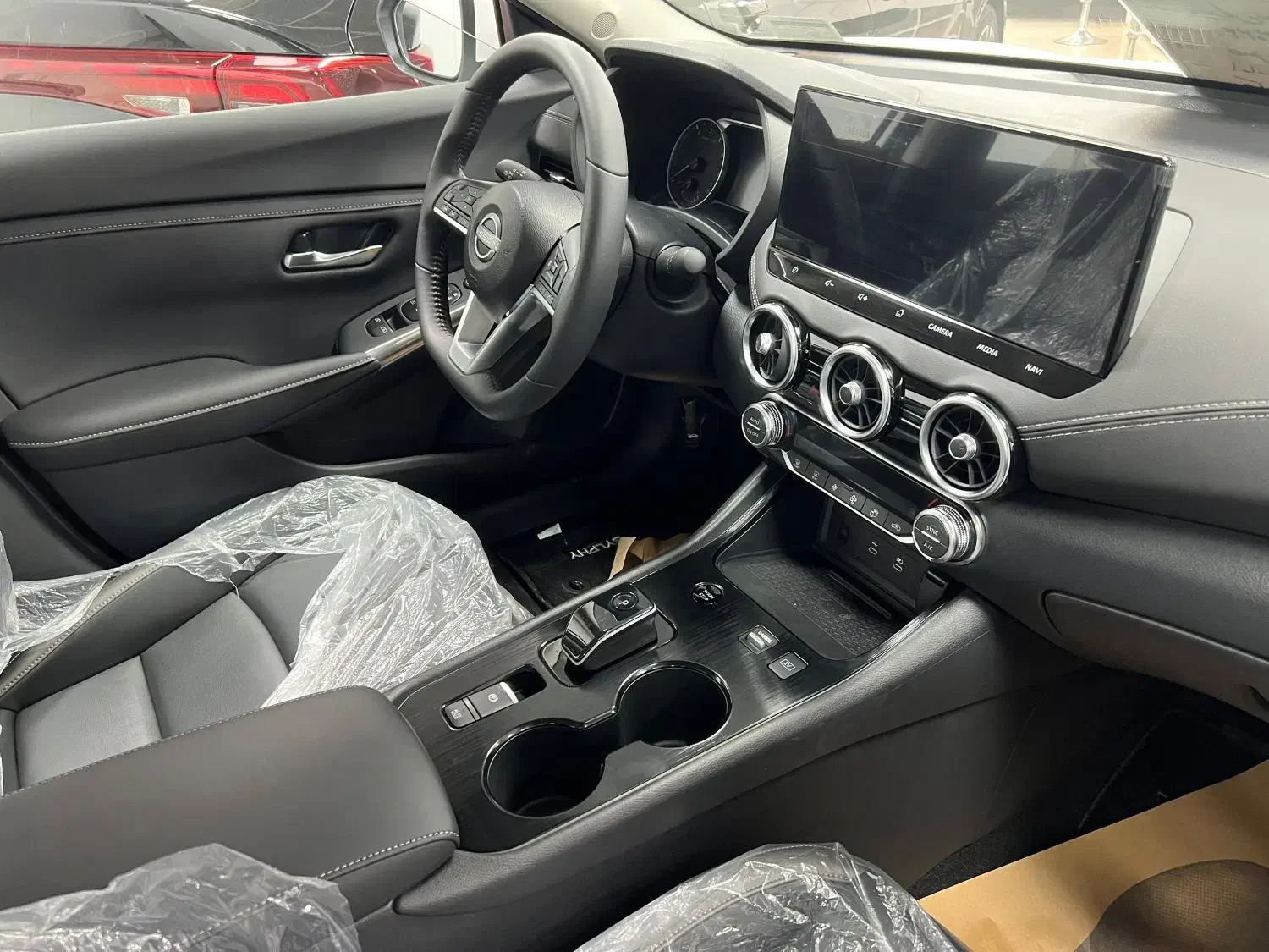 نیسان سیلفی /مکس ادیشن /سفید تحویل فوری|خودرو سواری و وانت|تهران, عباسآباد|دیوار