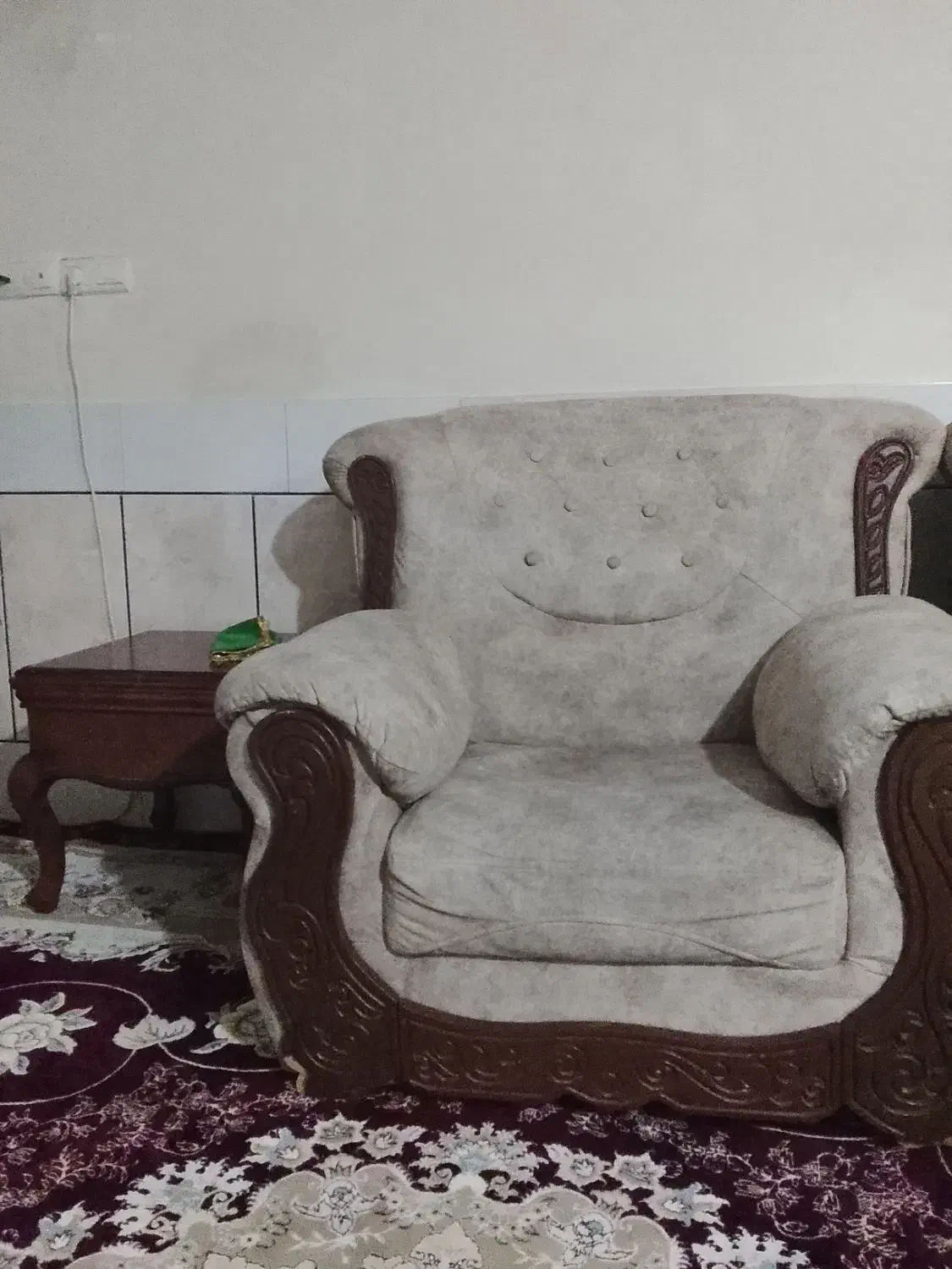 مبلمان ۸نفره با بهترین عسلی چوب|مبلمان خانگی و میز عسلی|الیگودرز, |دیوار