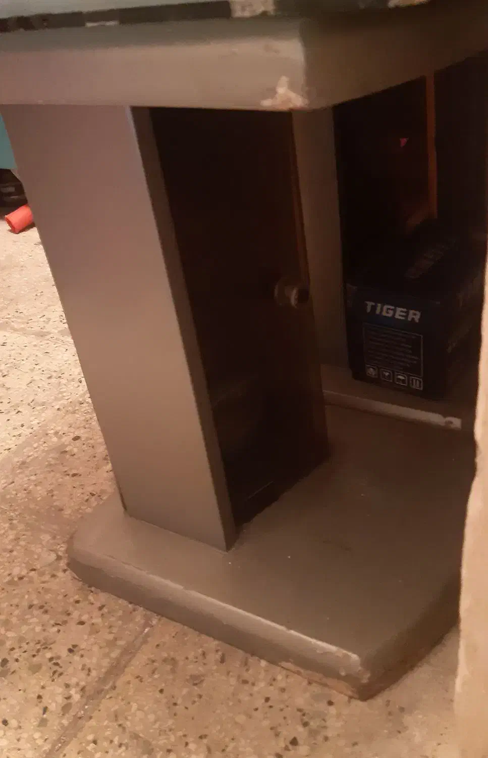 پایه ی  باند|بوفه، ویترین، کنسول|تهران, آهنگران (سراسیاب دولاب)|دیوار