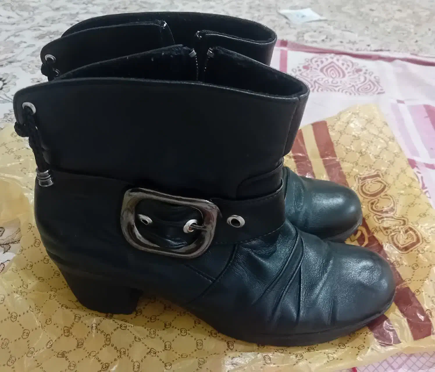 بوت زنانه|کیف، کفش، کمربند|تهران, دهم فروردین|دیوار