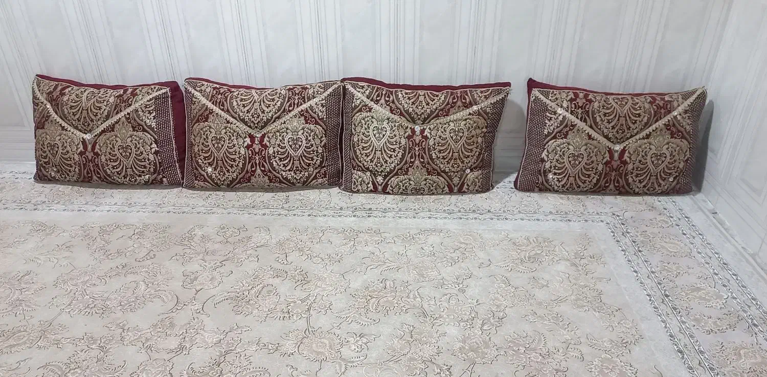 4 عدد پشتی درحد نو|پشتی|بهبهان, |دیوار