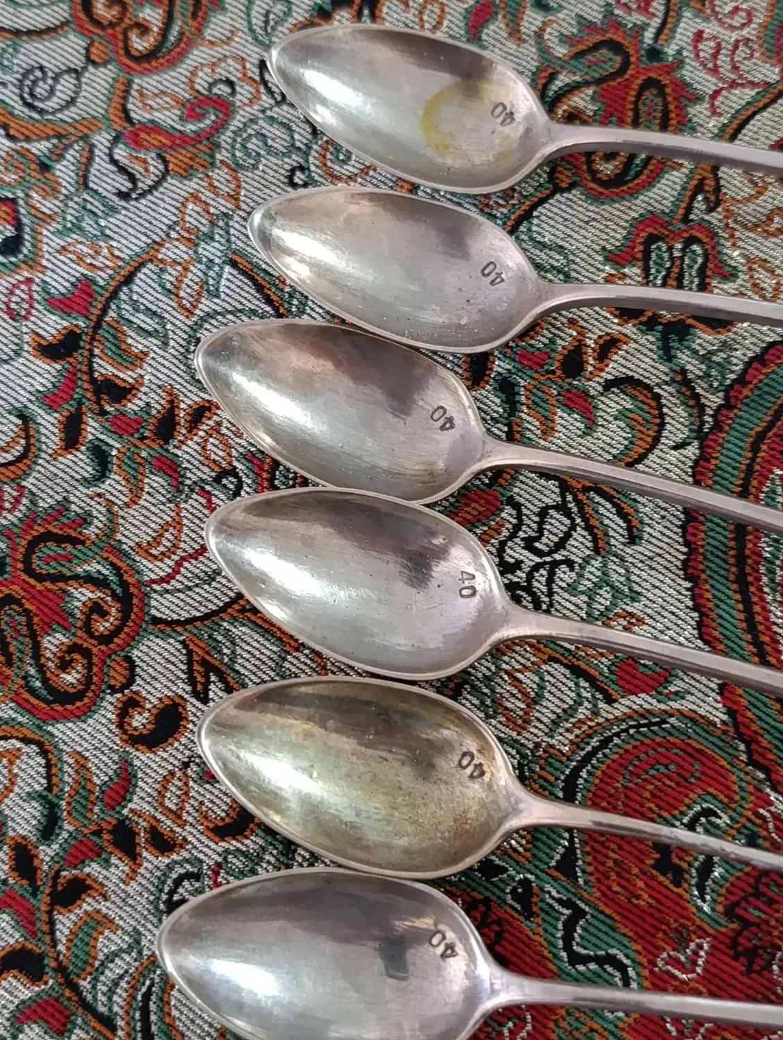 یک دست کامل قاشق چایخوری نقره عتیقه|کلکسیون اشیاء عتیقه|شیراز, هفت تنان|دیوار