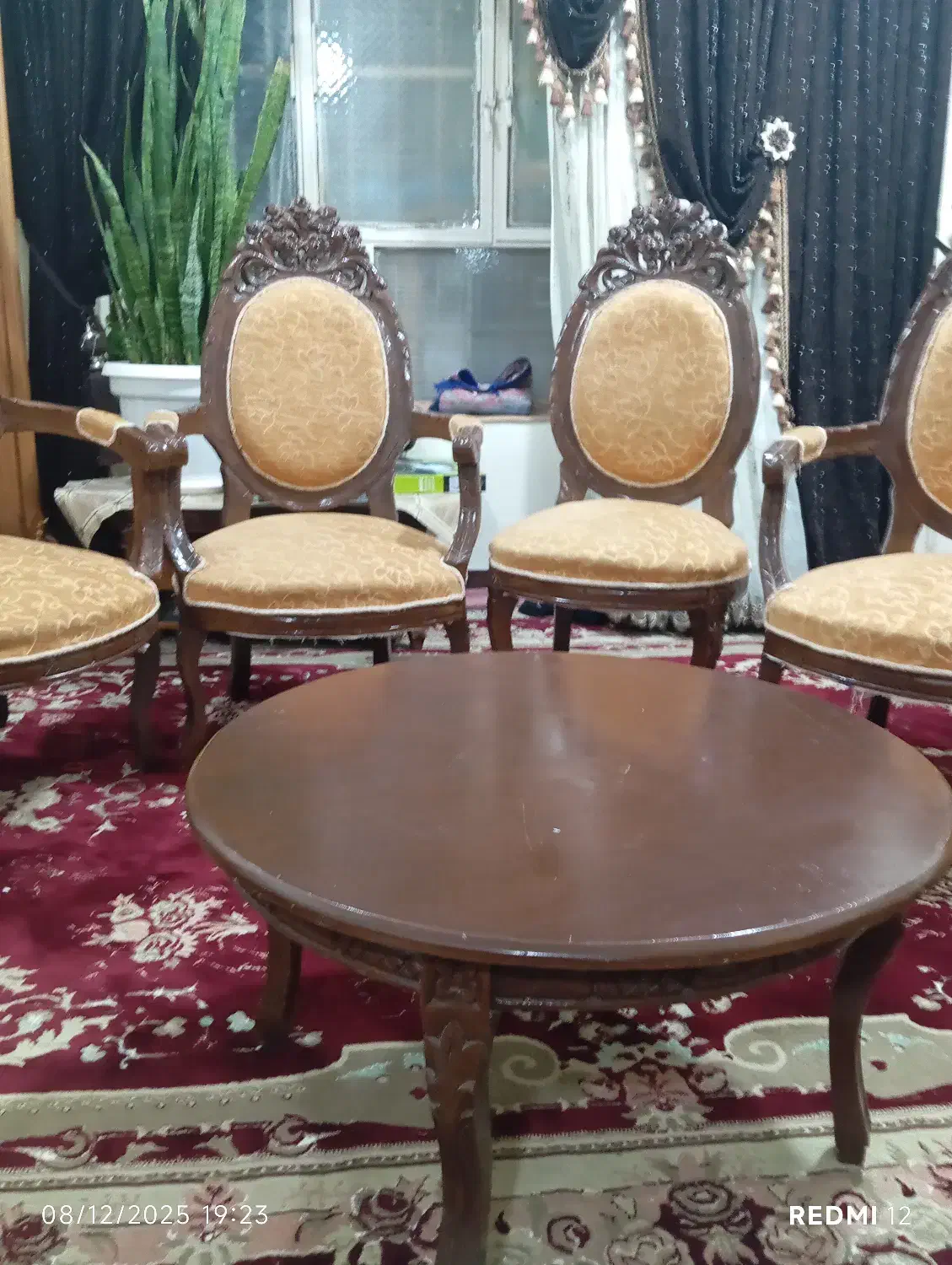 مبل های سلطنتی ۹نفره|مبلمان خانگی و میز عسلی|دزپارت, |دیوار