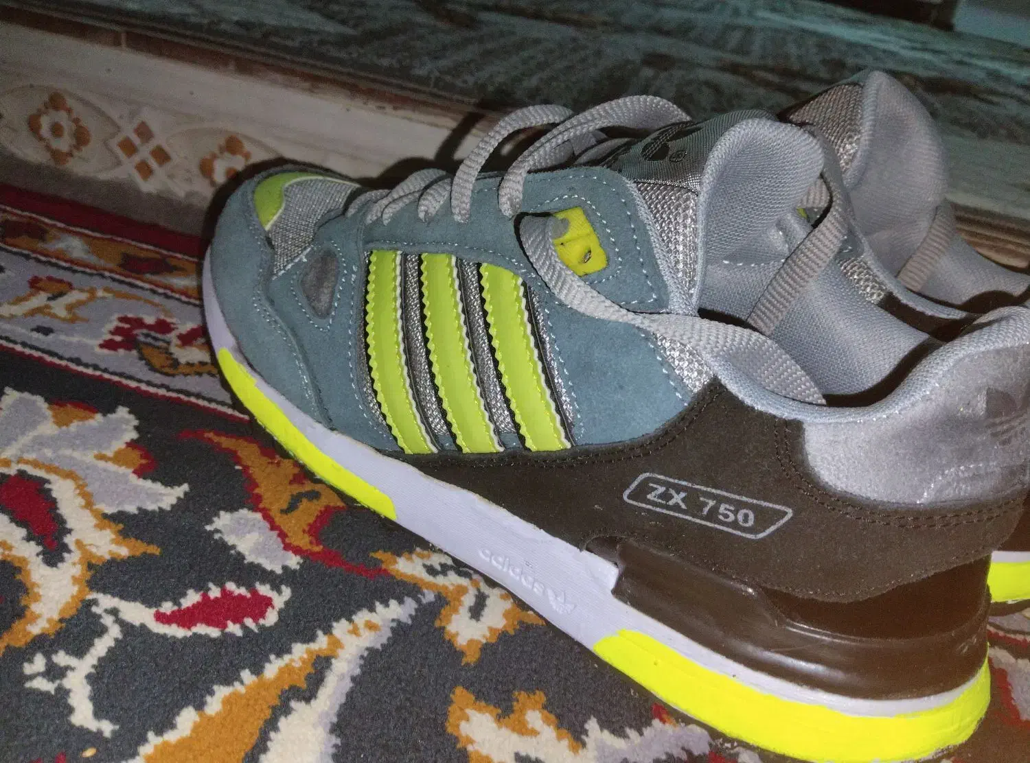 کفش آدیداس|کیف، کفش، کمربند|اراک, |دیوار