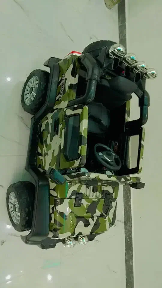 ماشین شارژی ۲ موتوره|اسباببازی بچه|پلدشت, |دیوار