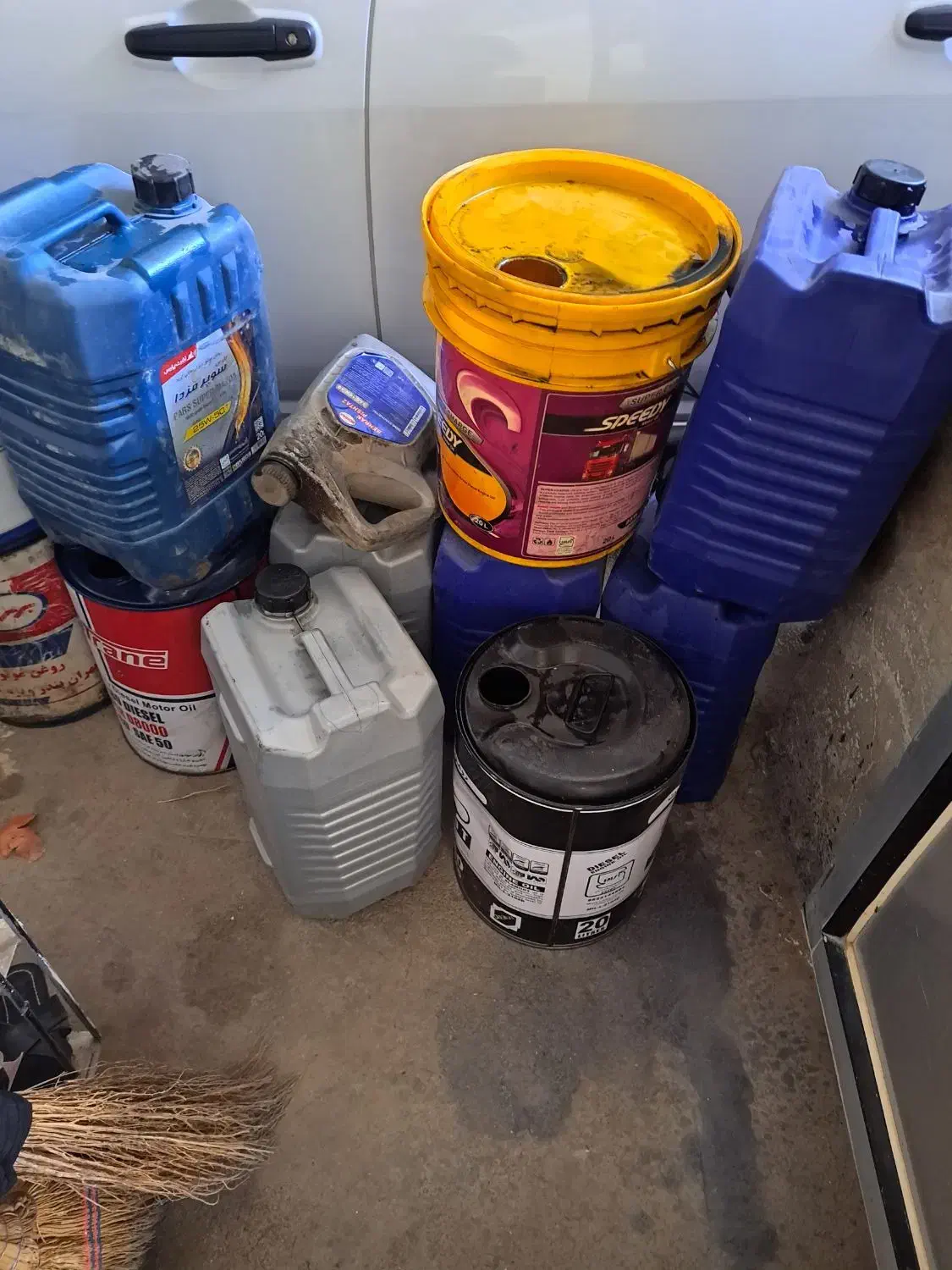 چند عدد پیت جای روغن|ظروف نگهدارنده، پلاستیکی، یک‌بارمصرف|کرمانشاه, |دیوار