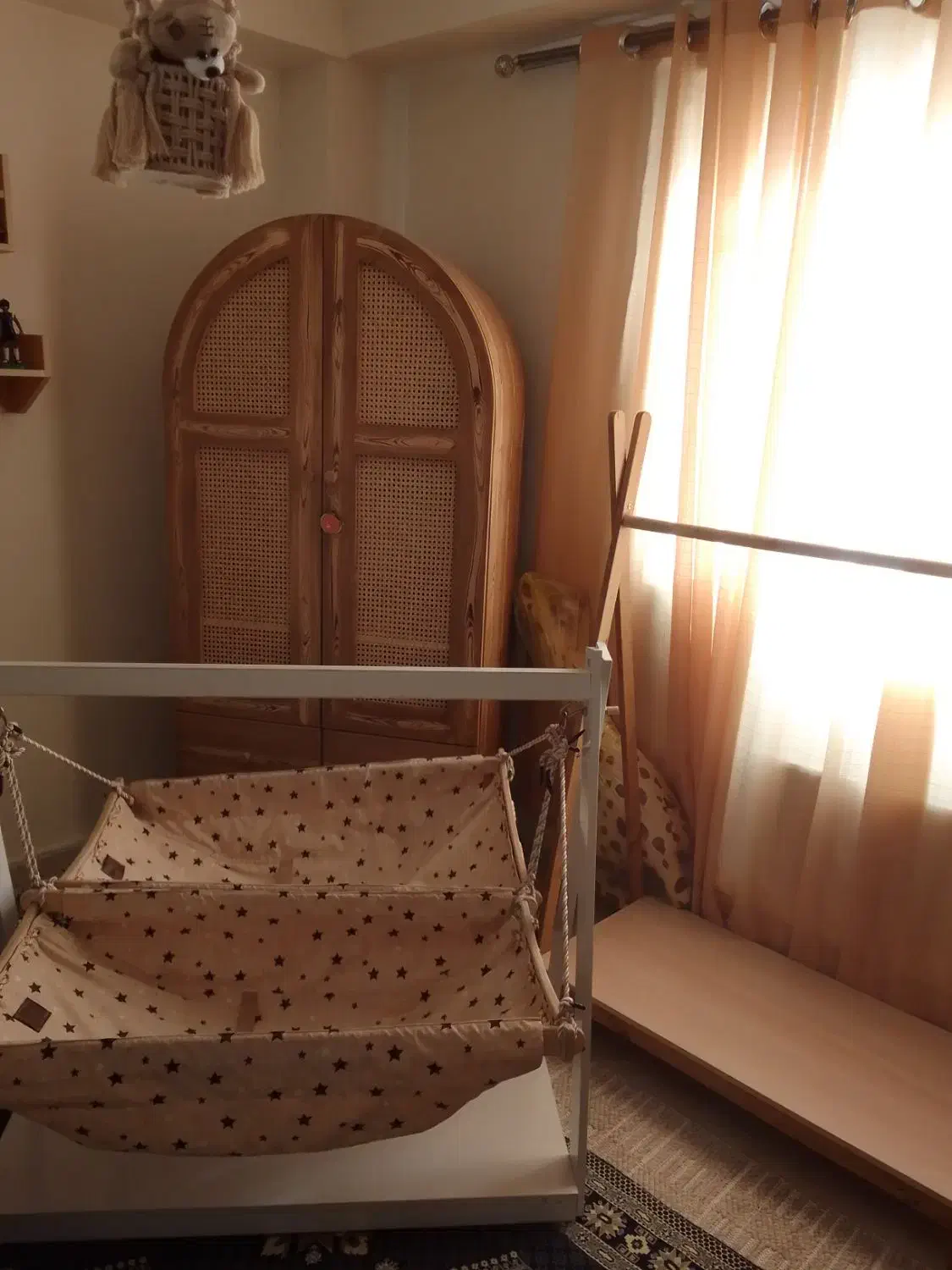 چوب لباسی اتاق کودک و ننو دوقلو نوزاد تا سه سالگی|اسباب و اثاث بچه|پرند, فاز ۵|دیوار