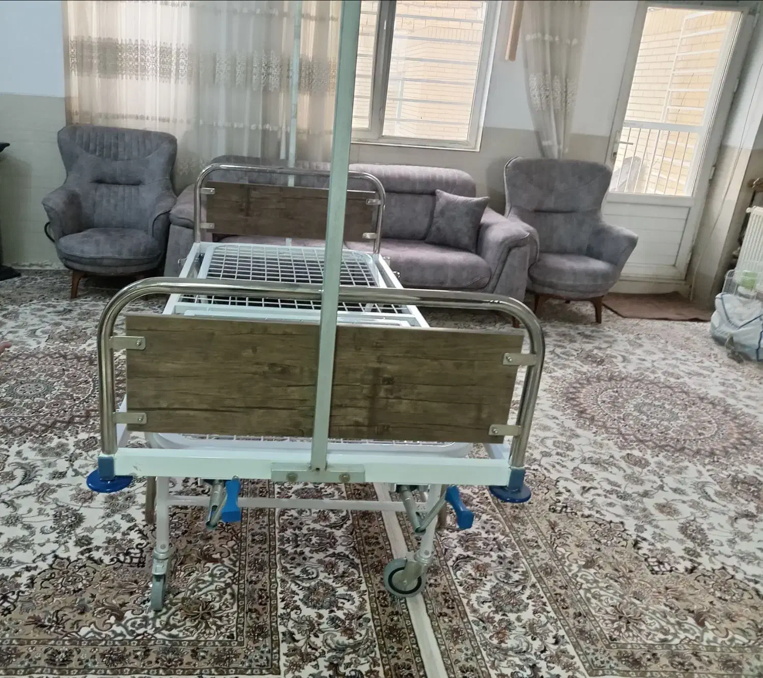 تخت بیمار در حد نونو با مانکی بار|پزشکی|یزد, |دیوار