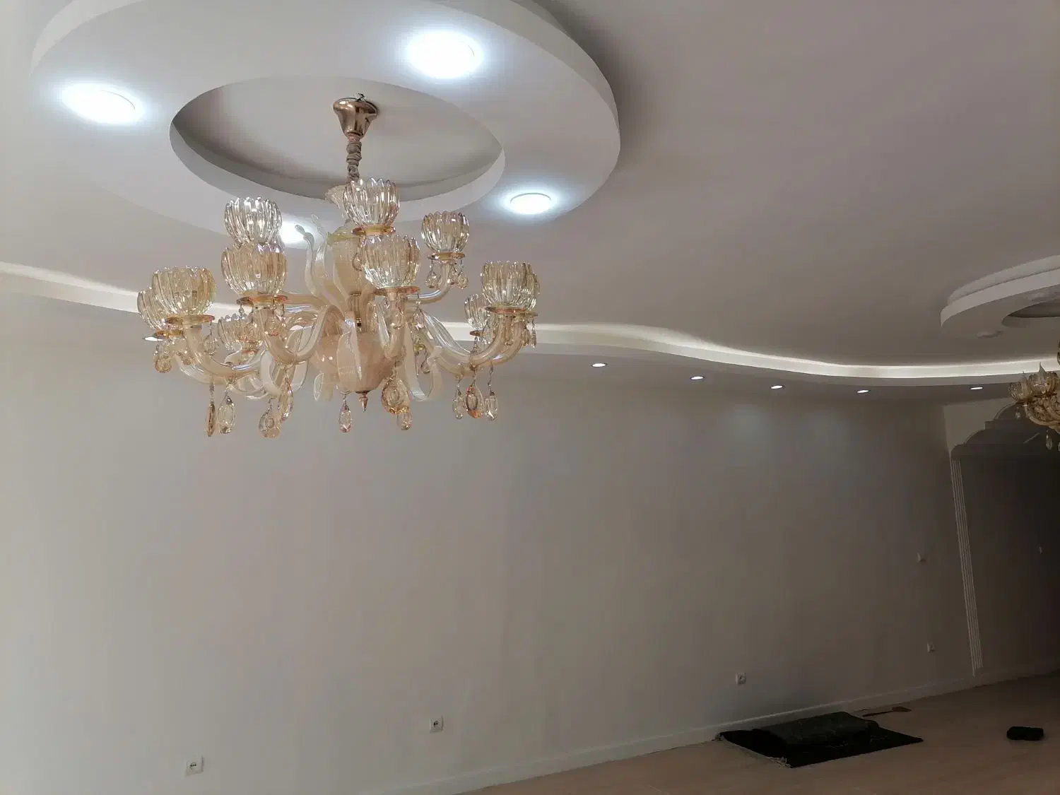 نقاشی ساختمان عزیزی|خدمات پیشه و مهارت|تهران, تولید دارو|دیوار