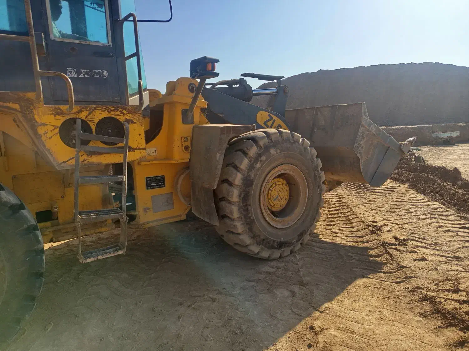 فروش لودر ایکس ام جی موتور هوو. یا تیراژ|خودرو سنگین|کاشمر, |دیوار