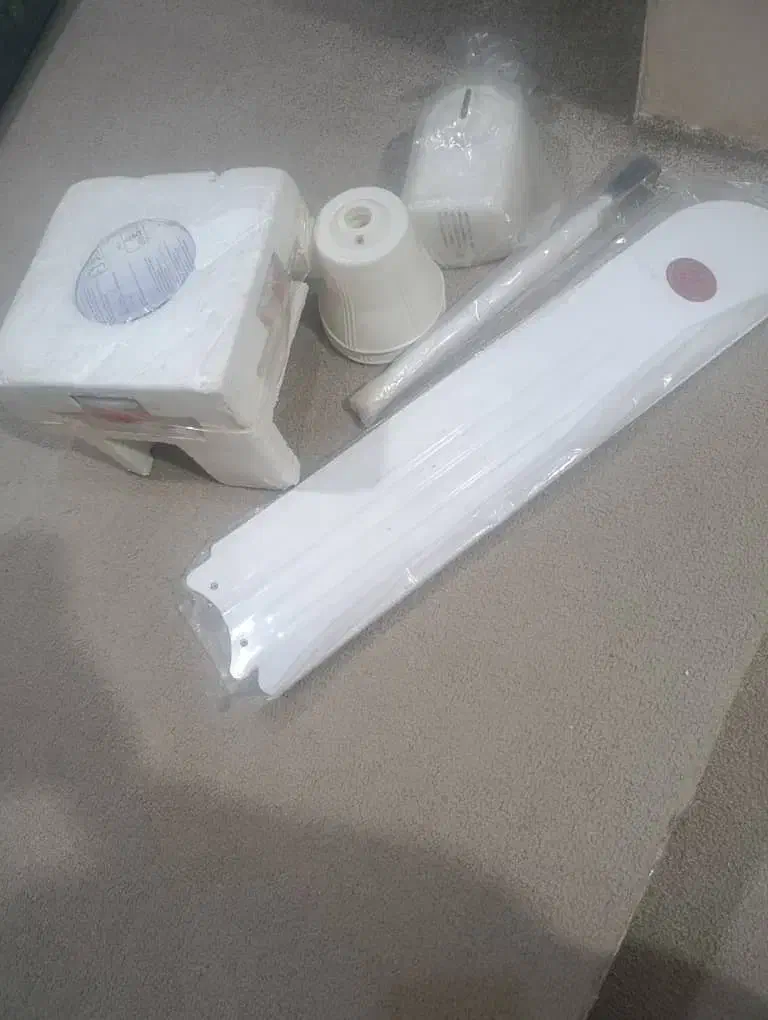 پنکه سقفی قدیمی تو پلاستیک هستش|پنکه و تصفیه‌کنندهٔ هوا|اندیمشک, |دیوار