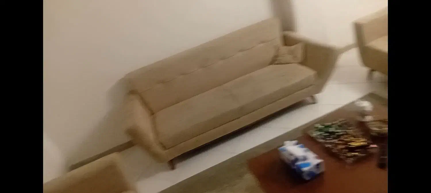 مبل راحتی ۷ نفره دو نفره و دوتا تک و سه نفر|مبلمان خانگی و میز عسلی|تهران, هفده شهریور|دیوار