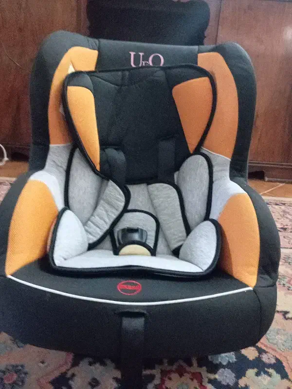 صندلی ماشین کودک|تخت و صندلی بچه|رشت, گلسار|دیوار