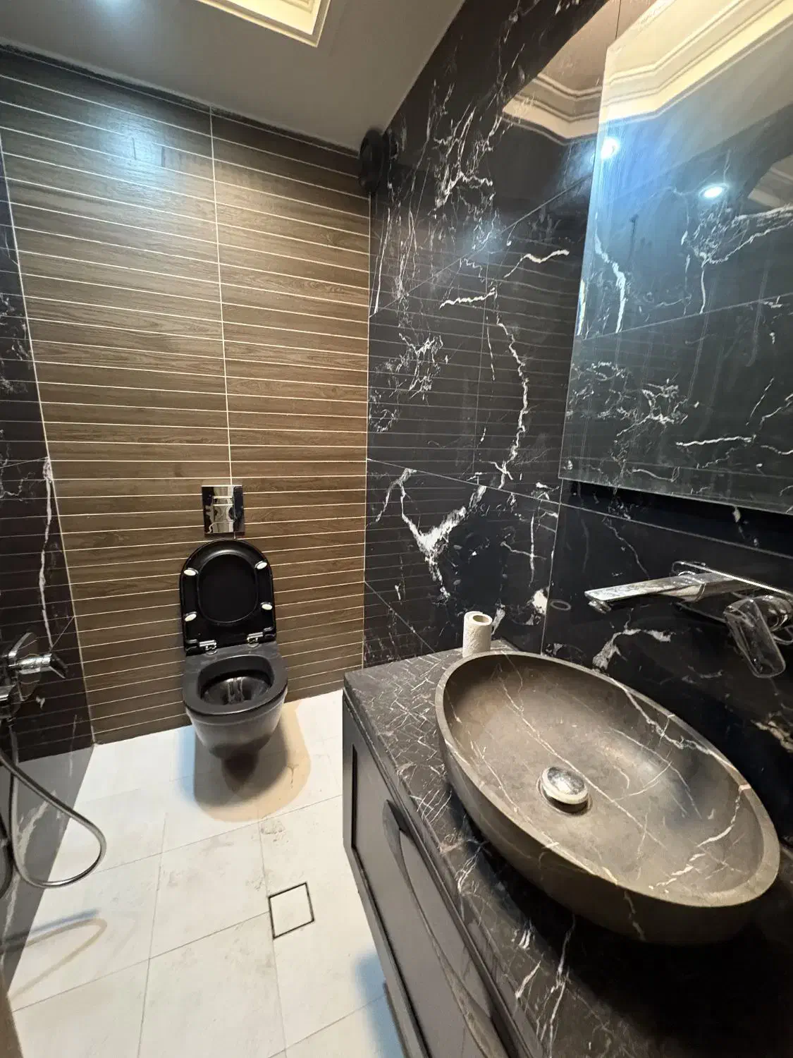 ۱۴۰متری در زعفرانیه سعداباد/تکواحدی/تراس ویو مشجر