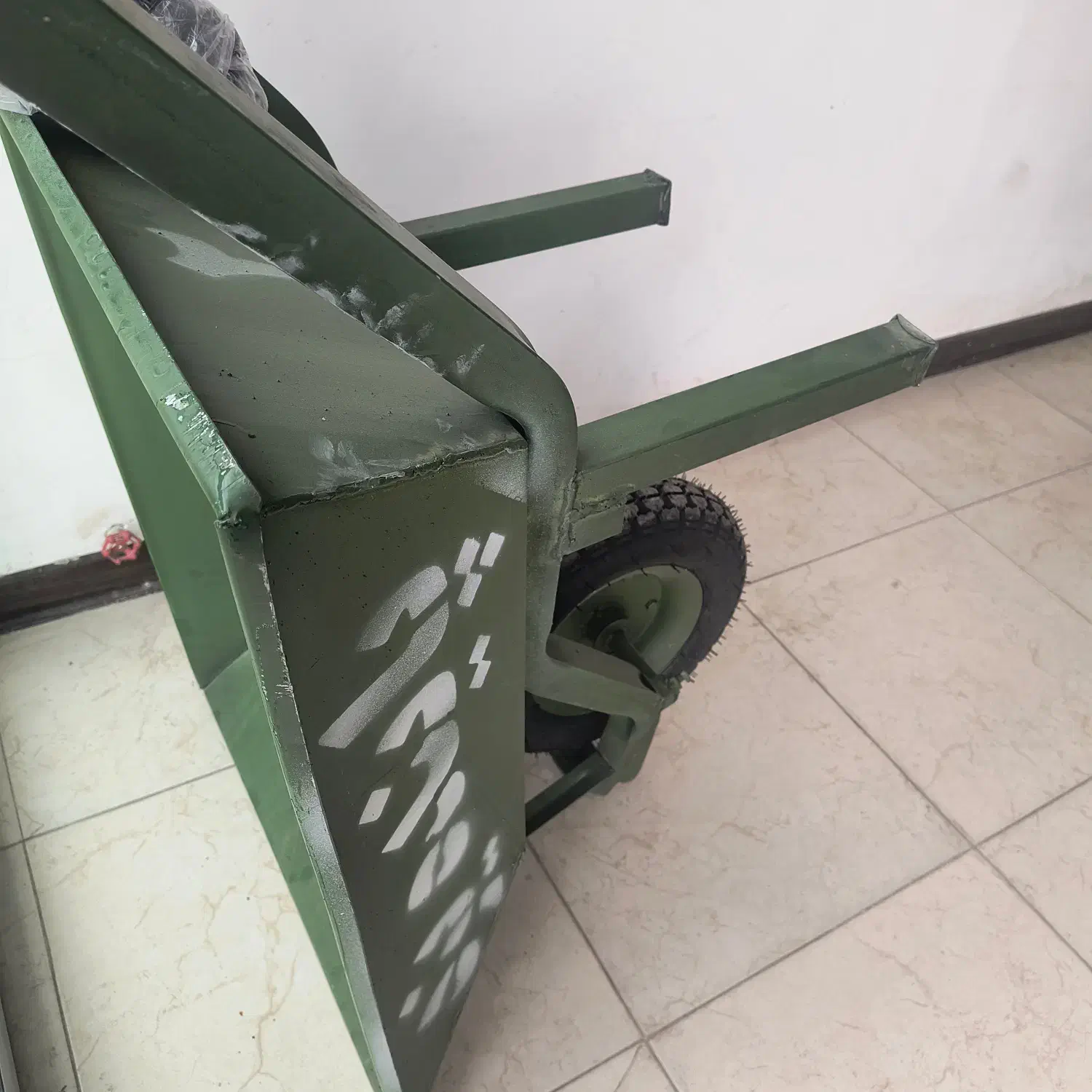 فرغون ورق دو میل|ابزارآلات|یزد, |دیوار