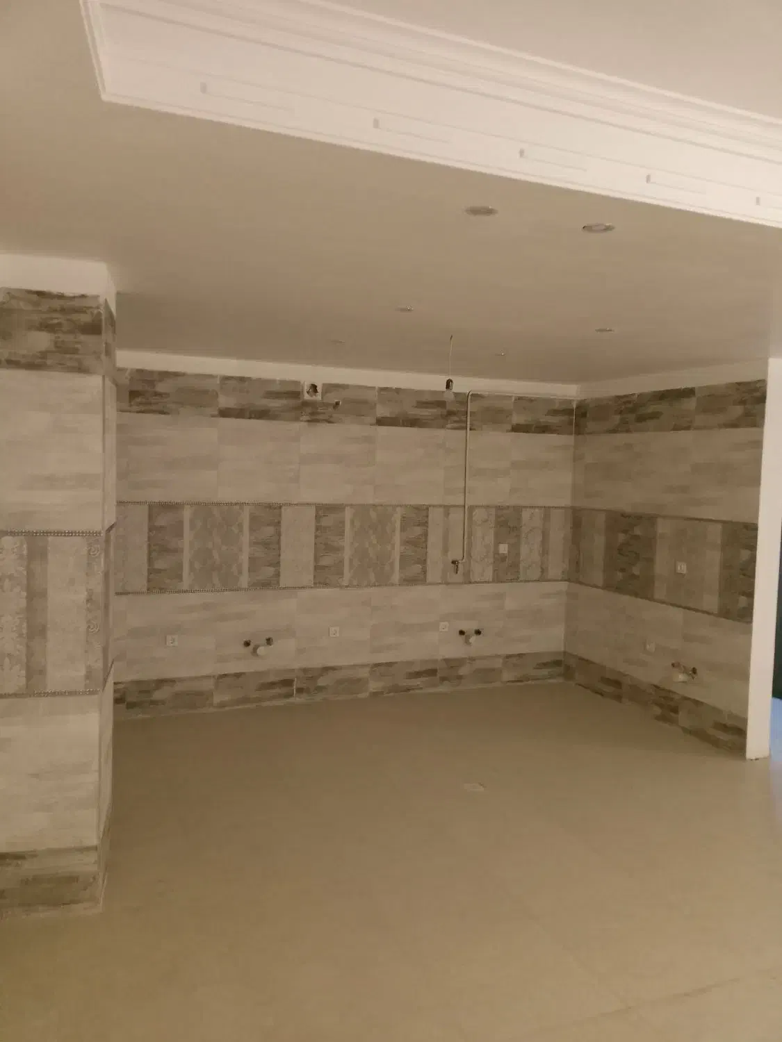 فروش واحد ۱۸۰ متری|فروش آپارتمان|آبیک, |دیوار