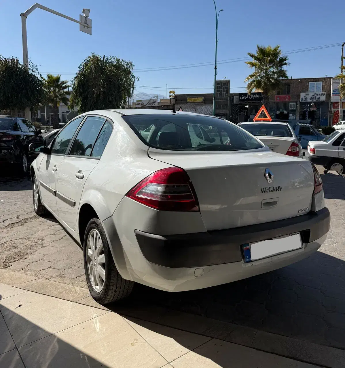 مگان اتومات مدل ۱۳۹۱|خودرو سواری و وانت|یزد, |دیوار