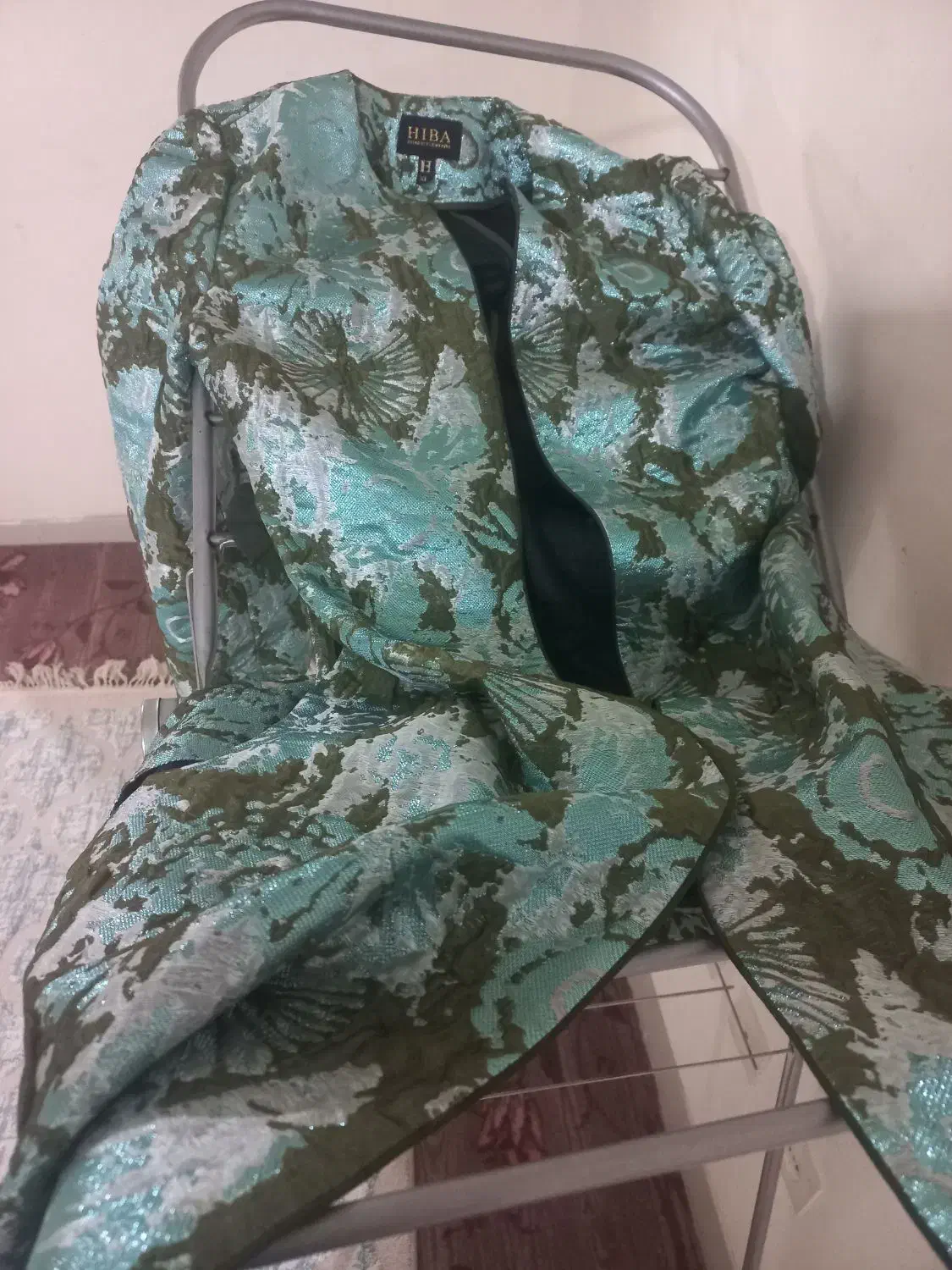 مانتوژاکارد|لباس|خرم‌آباد, |دیوار