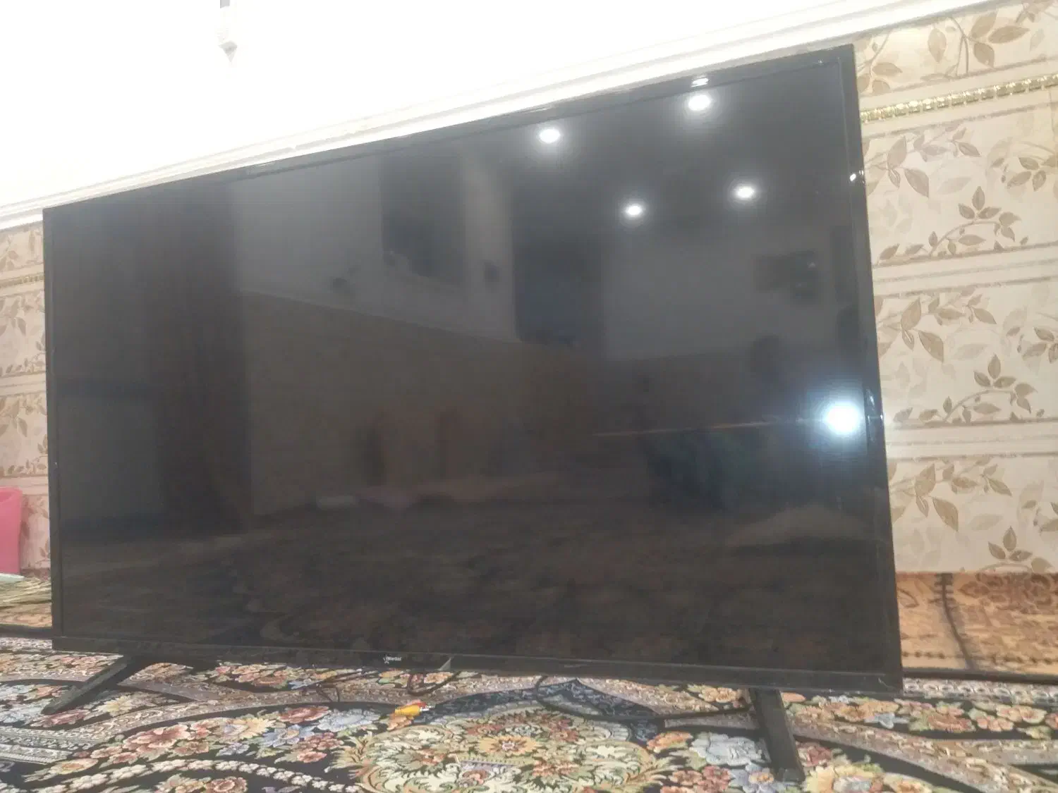تلویزیون خراب|تلویزیون و پروژکتور|قشم, |دیوار