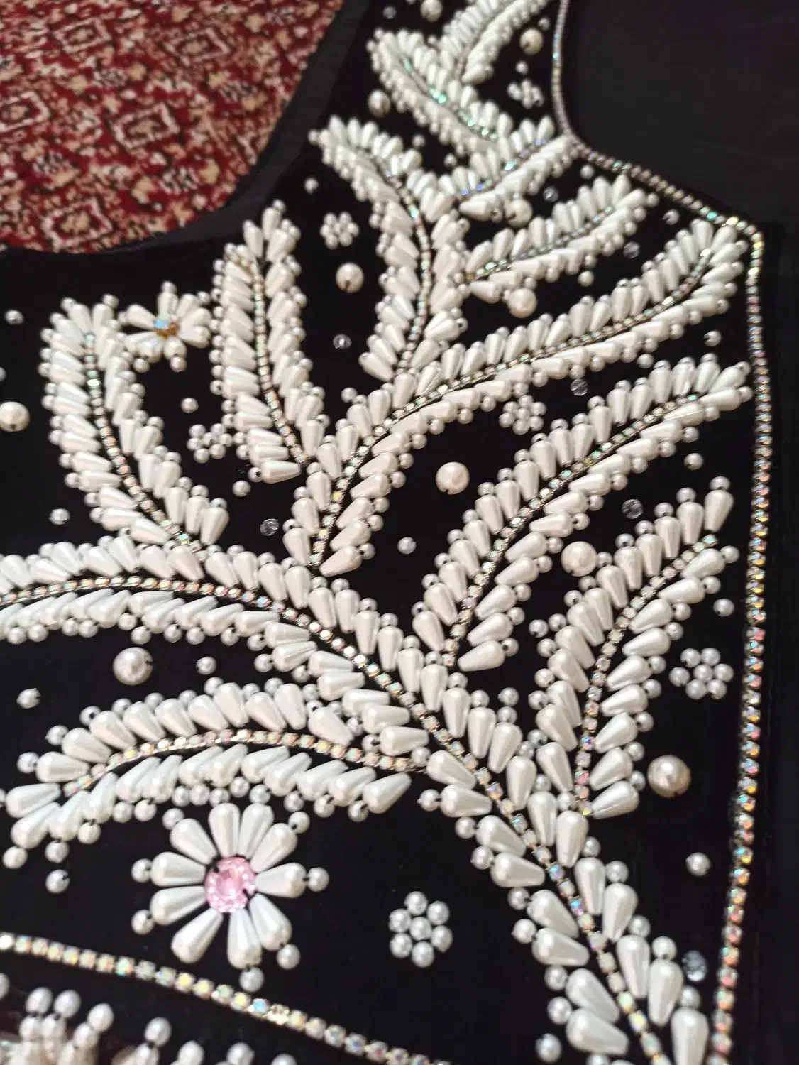 لباس|لباس|کلاترزان, |دیوار