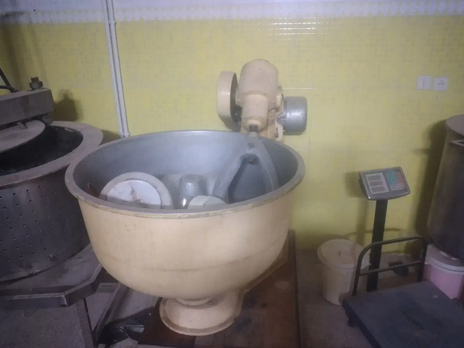 وسایل روغن ارده|فروشگاه و مغازه|میبد, |دیوار