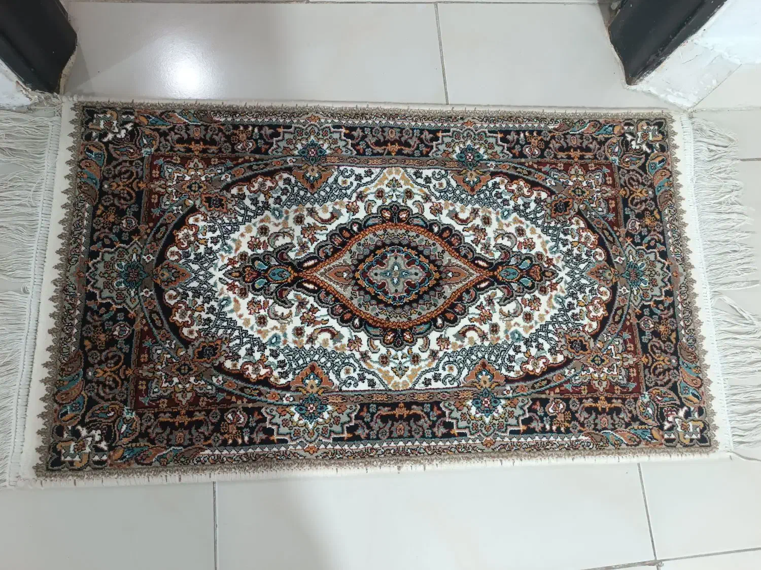 پادری در حد نو|پادری|مشکین‌دشت, |دیوار